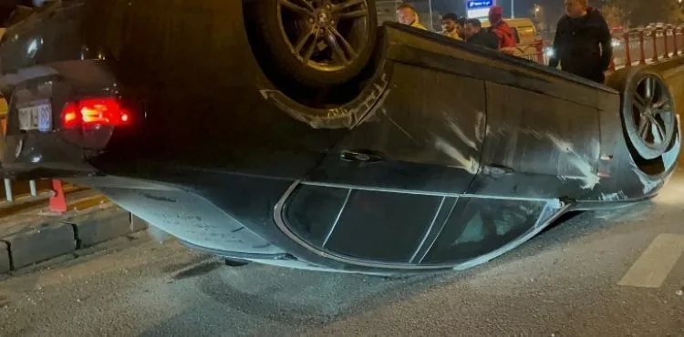 Kayseri'de bariyerlere çarpıp takla atan otomobilin sürücüsü yaralandı
