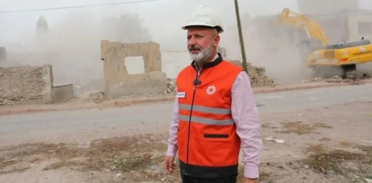 BAŞKAN ÇOLAKBAYRAKDAR, “DÖNÜŞÜMLE 3 BİN 979 AİLE MUTLU VE HUZURLU YUVALARINDA”