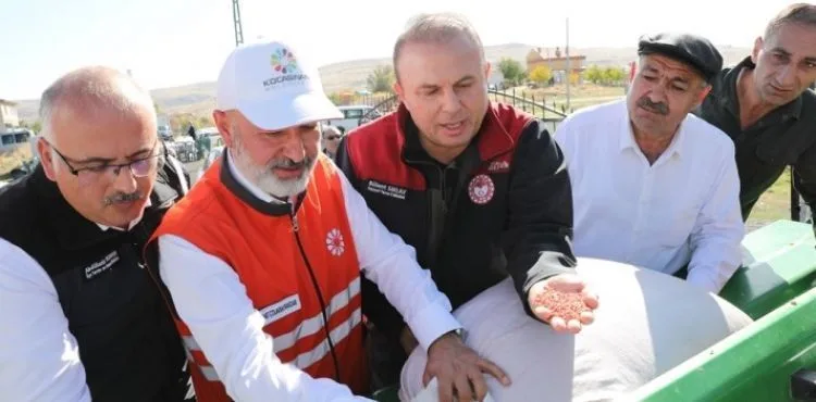BAŞKAN ÇOLAKBAYRAKDAR, “KIRSAL MAHALLELERDE GELECEĞİ İNŞA EDEN HİZMETLERE İMZA ATTIK”