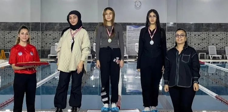 BÜYÜKŞEHİR SPOR A.Ş.’NİN YÜZME YARIŞMASINA 305 SPORCU KATILDI