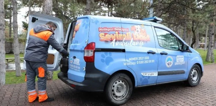 YARDIMA MUHTAÇ SOKAK HAYVANLARI MELİKGAZİ’NİN SEVİMLİ DOST AMBULANSI İLE HAYATA TUTUNDU