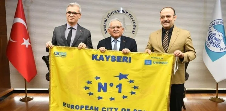 BAŞKAN BÜYÜKKILIÇ: “AVRUPA SPOR ŞEHRİ KAYSERİ, ALTIN BAYRAKLA TAÇLANDI”