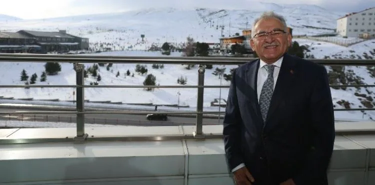 BAŞKAN BÜYÜKKILIÇ’TAN KIŞ TURİZMİNİN PARLAYAN YILDIZI ERCİYES’E DAVET