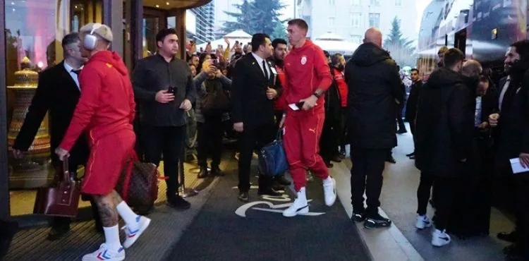 Galatasaray kafilesi Kayseri’de coşkuyla karşılandı