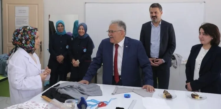 KAYSERİ’NİN 6’NCI ÜNİVERSİTESİ KAYMEK’TEN 1 YILDA 48 BİN 591 VATANDAŞA HİZMET