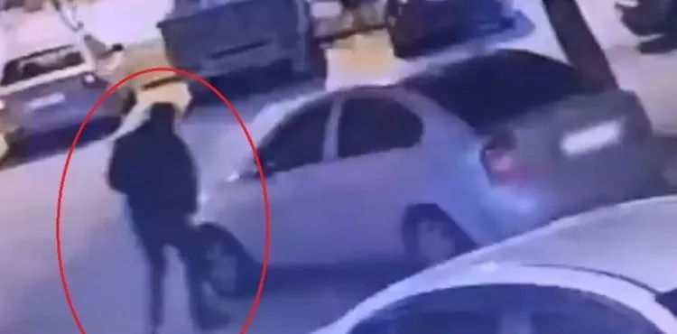 Otomobilden 320 bin TL'lik ameliyat malzemesi çalan şüpheli yakalandı; o anlar kamerada