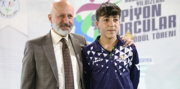 KOCASİNAN’IN GURURU MİLLİ SPORCULARI, TÜRKİYE ŞAMPİYONASI’NDA İKİNCİ OLDU
