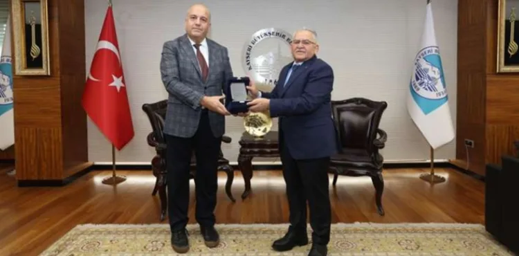 DOKTOR BAŞKANA, MESLEKTAŞLARINDAN “TEŞEKKÜR” ZİYARETİ