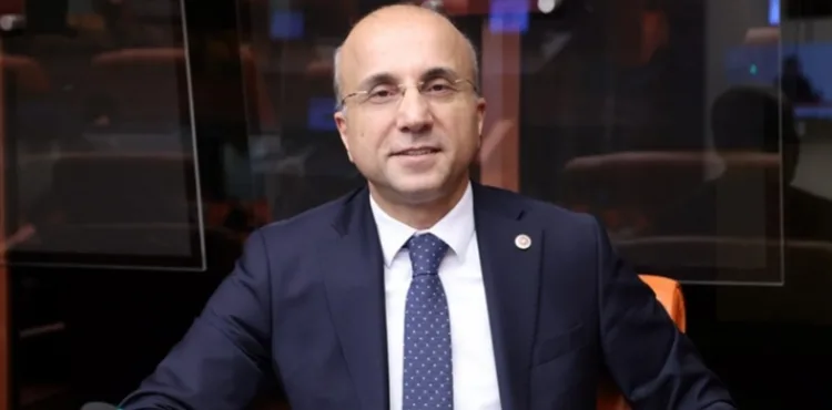 Erciyes Üniversitesi’ndeki KYK yurdunun inşaatı aylardır terk edilmiş durumda