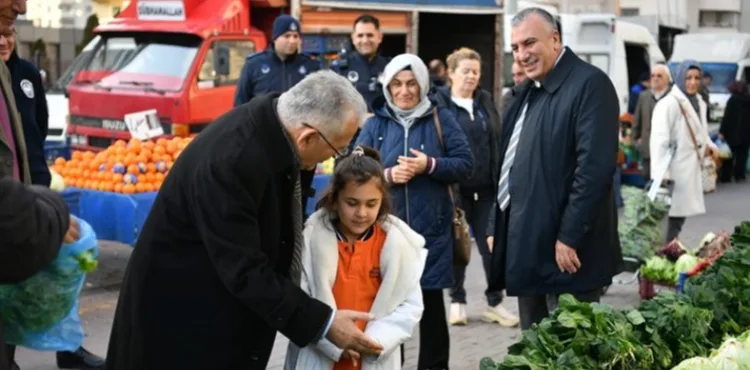 BAŞKAN BÜYÜKKILIÇ’TAN GÜLTEPE PAZAR YERİ VE SİVAS CADDESİ ESNAFINA ZİYARET
