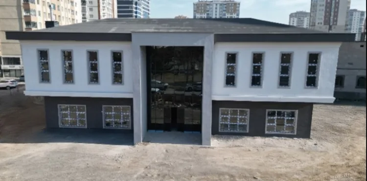MELİKGAZİ’DE 7’DEN 70’E HER KESİMİN HİZMET ALACAĞI SOSYAL TESİSTE SONA GELİNDİ