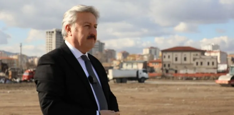 MELİKGAZİ BELEDİYESİ TACETTİNVELİ MAHALLESİ’NDE HUMMALI ÇALIŞMALAR GERÇEKLEŞTİRİYOR