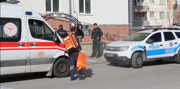 KAYSERİ’de 7 yaşındaki oğlunu vurup kendini eve kilitledi
