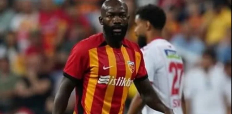 Kayserispor, takım arkadaşına tokat atıp, kırmızı kart gören Bahoken’i kadro dışı bıraktı