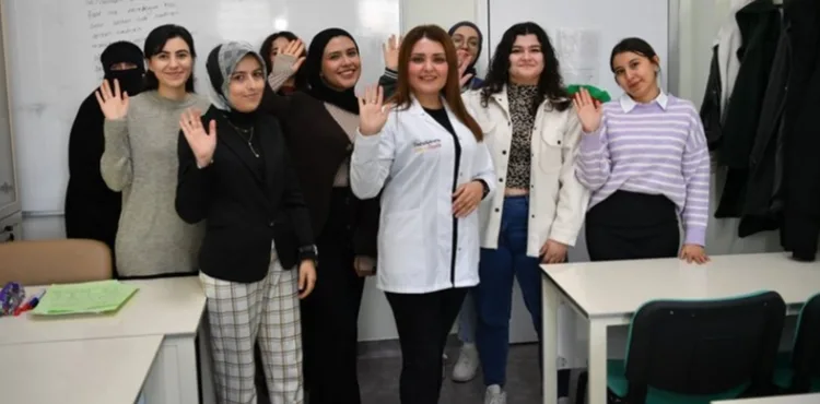 BÜYÜKŞEHİR KAYMEK’İN YOĞUN İLGİ GÖREN YABANCI DİL KURSLARI KURSİYERLERDEN TAM NOT ALDI