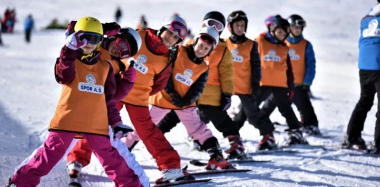 BÜYÜKŞEHİR’İN KAYAK OKULU’NDA YENİ DÖNEM KAYITLARI BAŞLADI