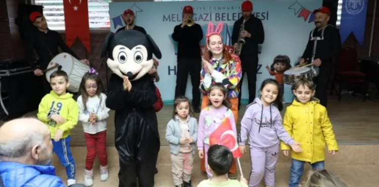 MELİKGAZİ BELEDİYESİ YARIYIL ETKİNLİKLERİ İLE ÇOCUKLAR DOYASIYA EĞLENDİ