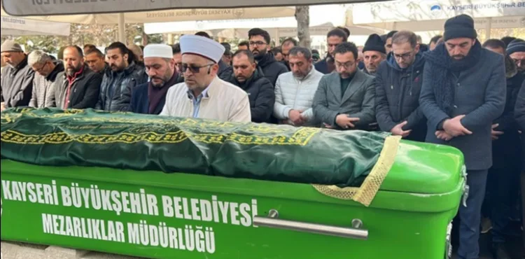 Tokat'ta kalp krizinden ölen doktor, Kayseri'de toprağa verildi