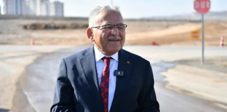 İLDEM BÖLGESİNDEKİ YOL ÇALIŞMASINI İNCELEYEN BÜYÜKKILIÇ: “KAYSERİ GELİŞİYOR, GÜZELLEŞİYOR”