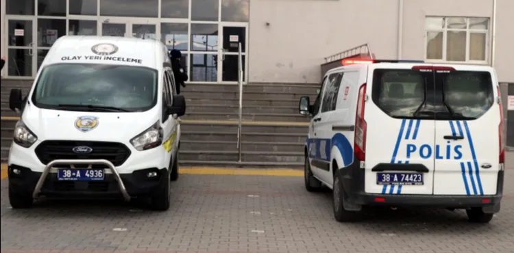 Gönül ilişkisi yaşadığı öğretmeni okulda silahla yaralayan kadına 100 metre şartıyla tahliye