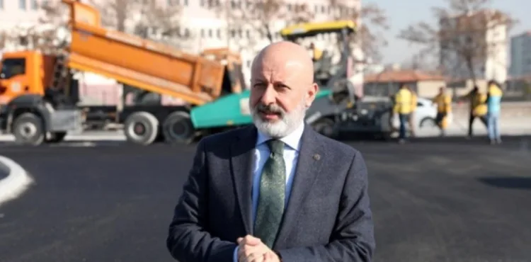BAŞKAN ÇOLAKBAYRAKDAR, KOCASİNAN’DAKİ DÖNÜŞÜMÜN ÖNCESİ VE SONRASINI PAYLAŞTI