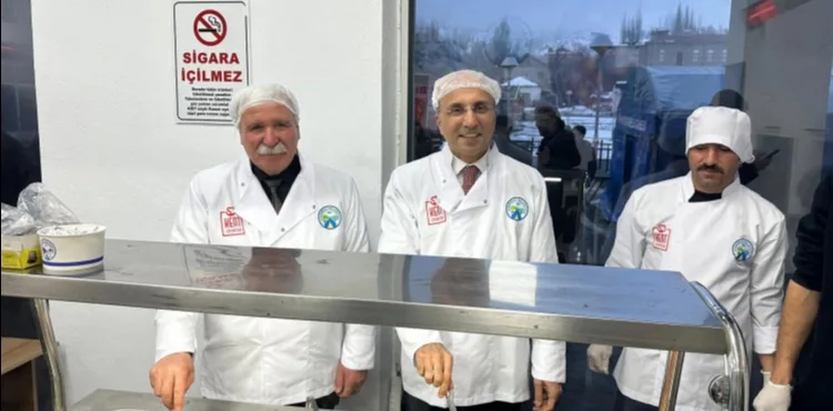 Pınarbaşı Belediyesi’nin Kent Lokantası İftarda Kapılarını Açtı