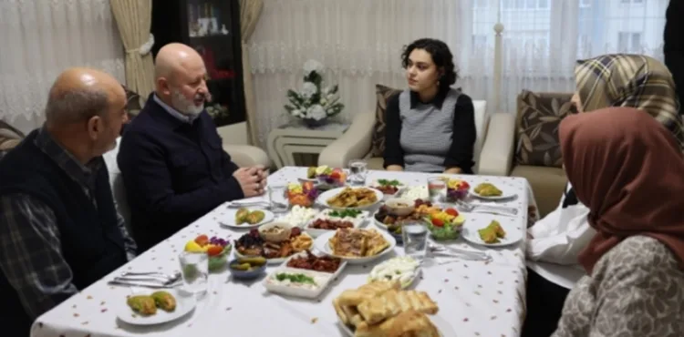BAŞKAN ÇOLAKBAYRAKDAR, “ŞEHİTLERİMİZ ASLA UNUTULMAYACAK”