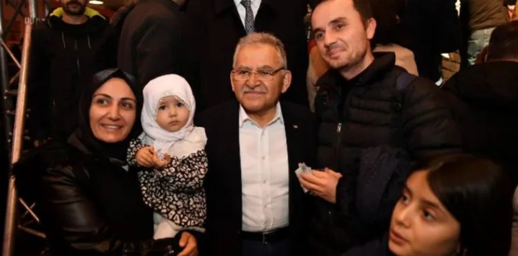BÜYÜKKILIÇ, RAMAZAN ETKİNLİKLERİNDE KAYSERİLİLERLE BİR ARAYA GELDİ