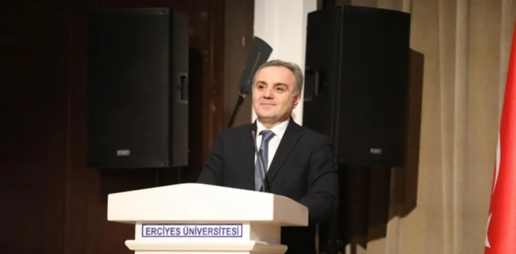 Rektör Prof. Dr. Altun, 2209 Projelerinde Yer Alan Öğrenciler ile Bir Araya Geldi