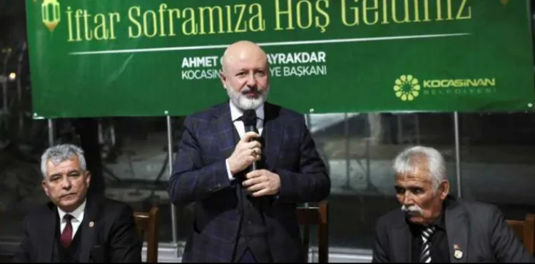 BAŞKAN ÇOLAKBAYRAKDAR, MUHTARLARLA İFTAR YEMEĞİNDE BULUŞTU