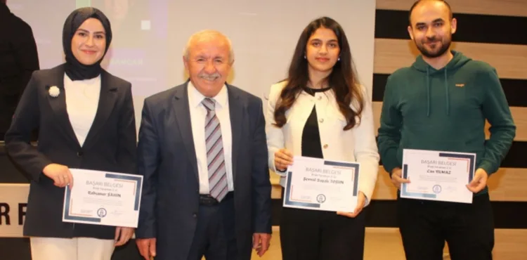 NNYÜ’DE “SİYASETİN CİNSİYETİ” KONULU KONFERANS