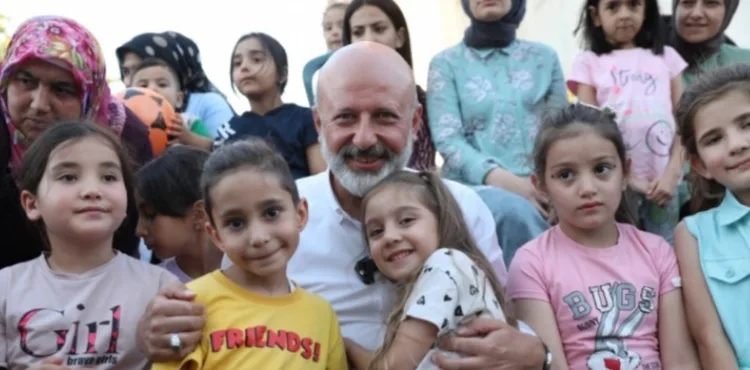 BAŞKAN ÇOLAKBAYRAKDAR, “EVLATLARIMIZIN GELECEĞİNE IŞIK TUTUYORUZ”