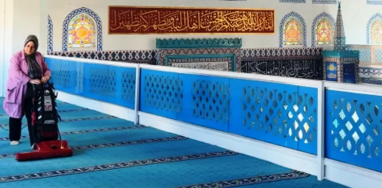 KOCASİNAN’DA CAMİLER, RAMAZAN AYINDA DA GÜL KOKUYOR