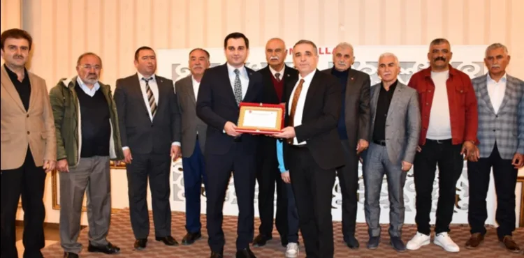 KAYMAKAM BUZKAYA YA FAHRİ HEMŞEHRİLİK BERATI VERİLDİ.