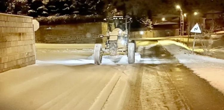 KAR YİNE YAĞDI TALAS'TA KIŞ ÇALIŞMALAR YENİDEN BAŞLADI