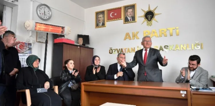 BAŞKAN BÜYÜKKILIÇ’TAN ÖZVATAN VE FELAHİYE’DE “RAMAZAN” BULUŞMASI
