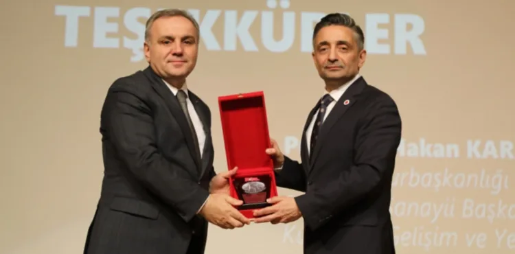 Savunma Sanayii Başkan Yardımcısı Prof. Dr. Hakan Karataş ERÜ'de Konferans Verdi
