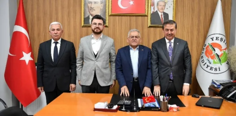 BAŞKAN BÜYÜKKILIÇ, RAMAZAN’DA YEŞİLHİSARLILARLA BULUŞTU