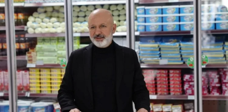 BAŞKAN ÇOLAKBAYRAKDAR, “HER TÜRLÜ İHTİYACA YANIT VEREN DOST MARKET, YILIN 12 AYI HEMŞEHRİLERİMİZİN YANINDA”
