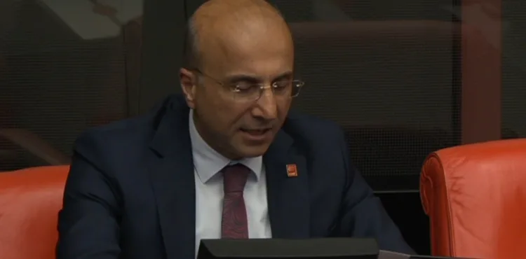 CHP’li Aşkın Genç: “İmamoğlu’na değil, halkın iradesine darbe yapılmıştır”
