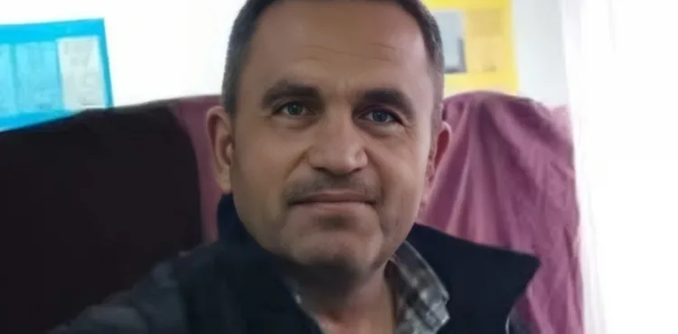 Yangına müdahale etmek isterken kanala düşüp alevlerin arasında kaldı