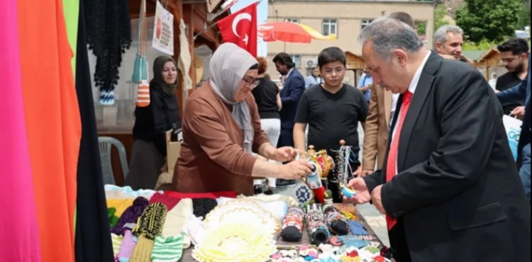 TALAS’TA BU PAZAR NİSAN AYININ İKİNCİ “MAHARETLİ ELLERİ”
