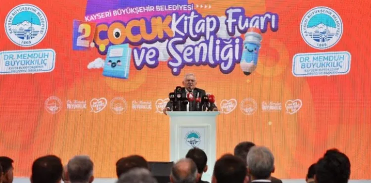 BÜYÜKŞEHİR’İN ÇOCUK KİTAP FUARI VE ŞENLİĞİ’NE MUHTEŞEM AÇILIŞ