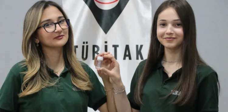 Kalp krizi geçiren annesinden etkilenen Nisa, arkadaşıyla 'biyobozunur nanoparçacıklı stent' geliştirdi