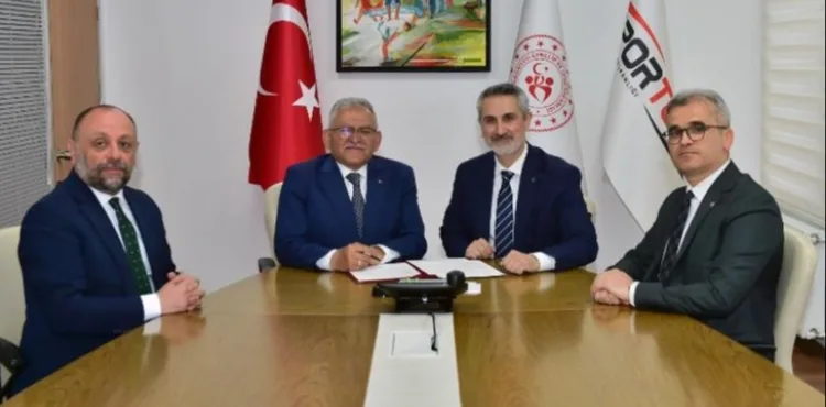 BAŞKAN BÜYÜKKILIÇ’TAN AVRUPA SPOR ŞEHRİ KAYSERİ’YE BİR PROJE DAHA: ATLETİZM PİSTİ