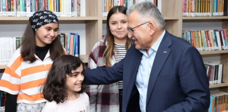 BÜYÜKŞEHİR KÜTÜPHANELERİNDE İLK 4 AYDA ZİYARETÇİ SAYISI YARIM MİLYONU GEÇTİ