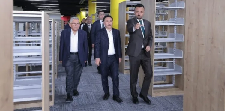 BÜYÜKŞEHİR VE BAKANLIK İŞ BİRLİĞİ İLE SONA GELİNEN İL HALK KÜTÜPHANESİ KİTAPSEVERLERİN GÖZDESİ OLACAK