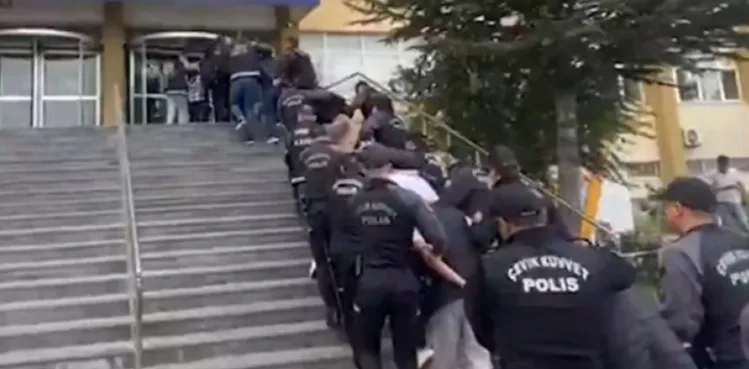 Kayseri'de uyuşturucu satıcılarına operasyon; 27 gözaltı