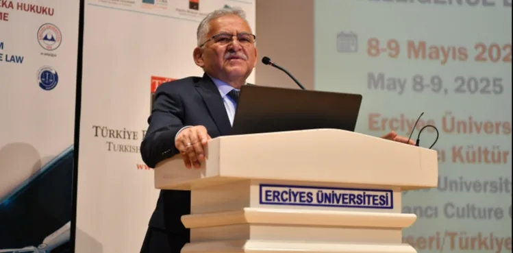 BAŞKAN BÜYÜKKILIÇ’TAN “YAPAY ZEKÂ” VE “AKILLI ŞEHİRCİLİK” İŞ BİRLİĞİ ÇAĞRISI
