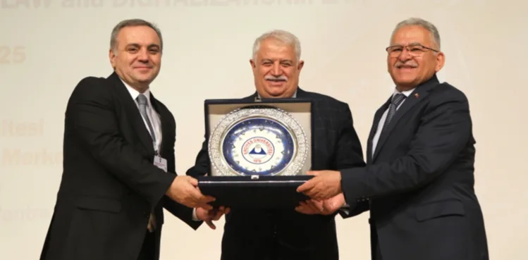 Erciyes Üniversitesi Ev Sahipliğinde “Uluslararası Yapay Zeka Hukuku ve Hukukta Dijitalleşme Sempozyumu” Düzenlendi